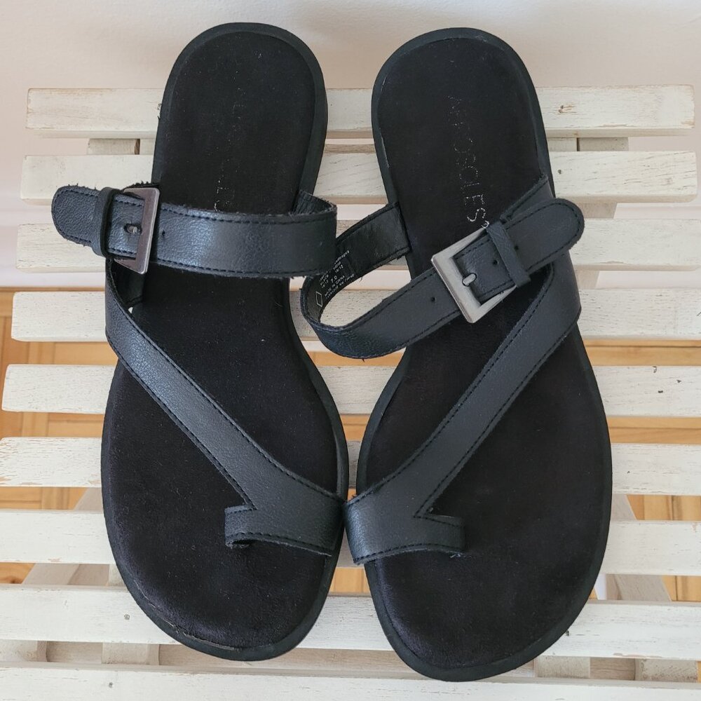 Black Leather Aerosoles Sandals-Size 7